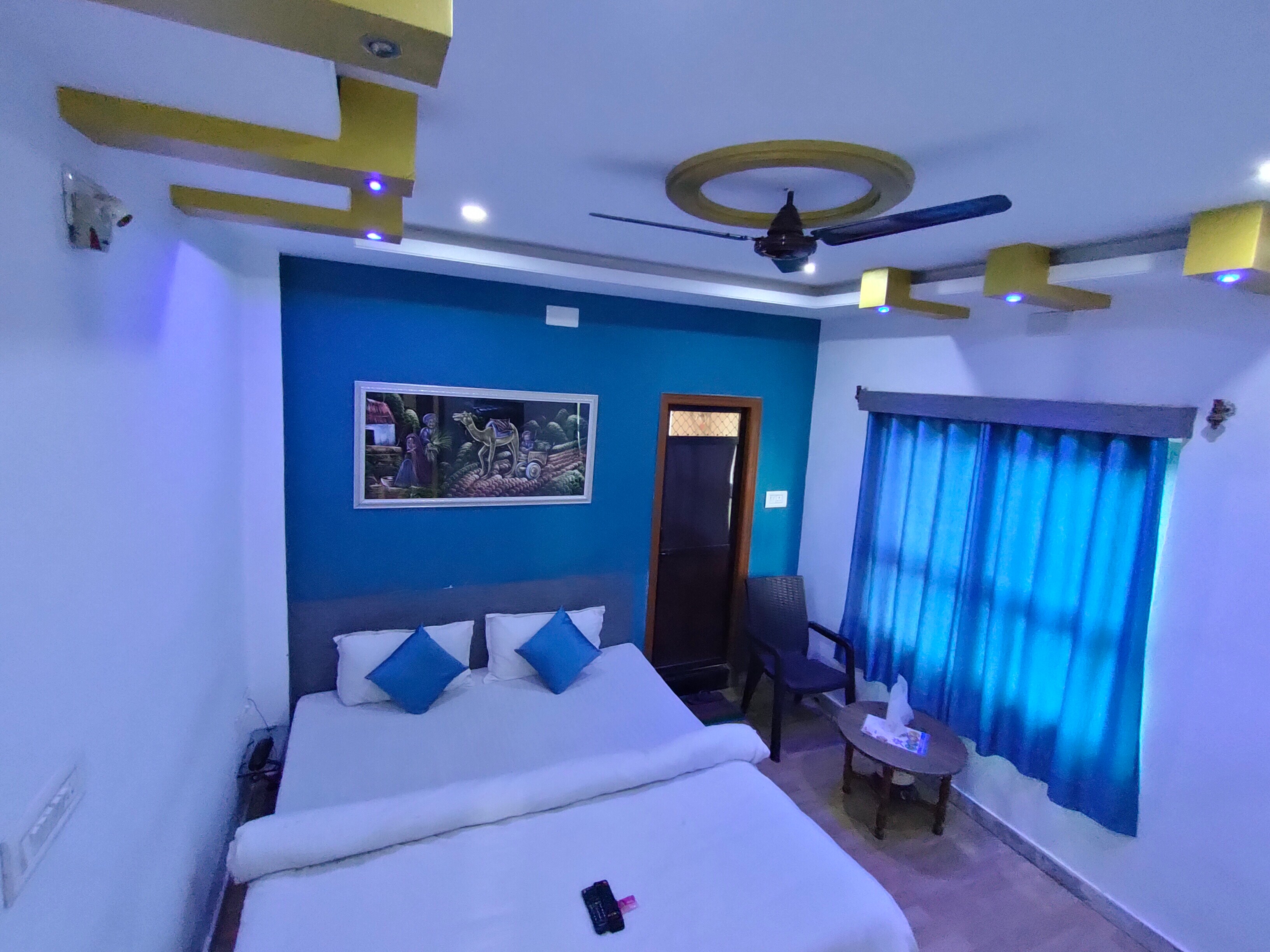 Hotel Atithi Palace - Tap to explore photos