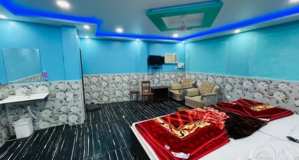New Hotel Gautam Room Type - Deluxe AC Room