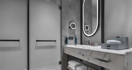 DoubleTree by Hilton Rugao Room Type - KING GUEST ROOM