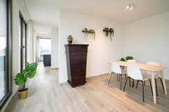Premium City Retreat with Balcony for 12