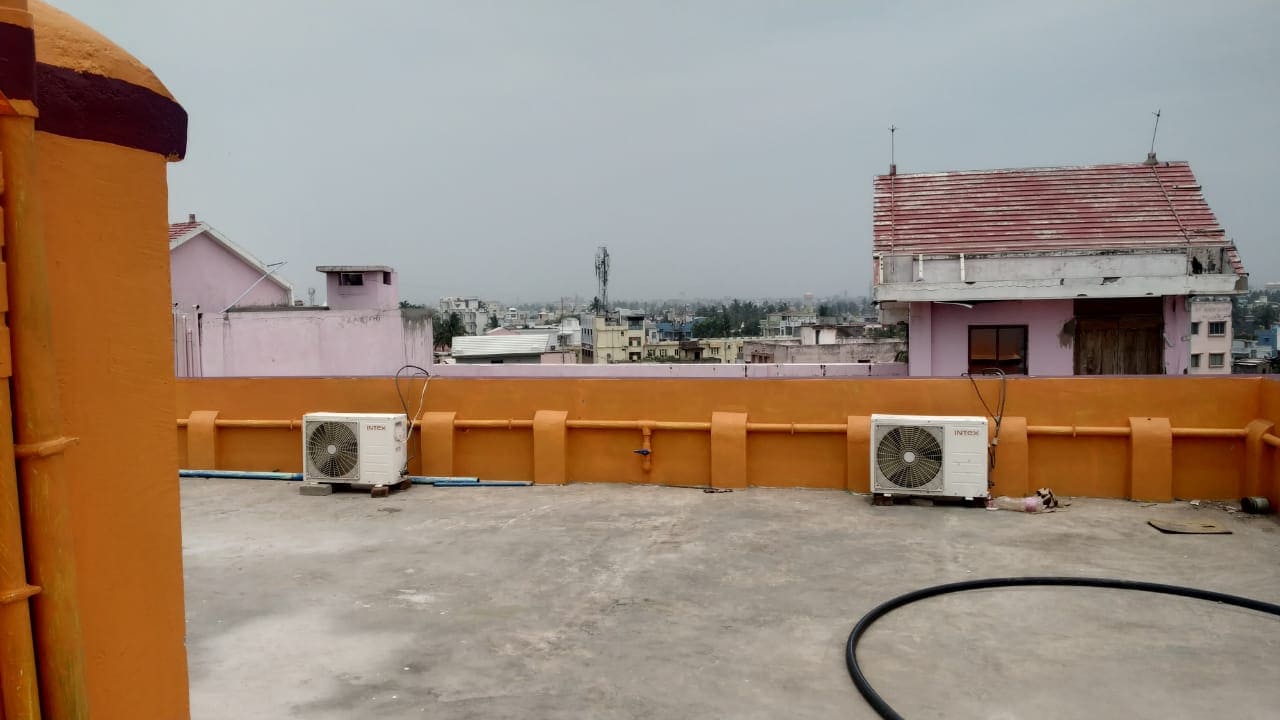 Hotel Kisan - Tap to explore photos
