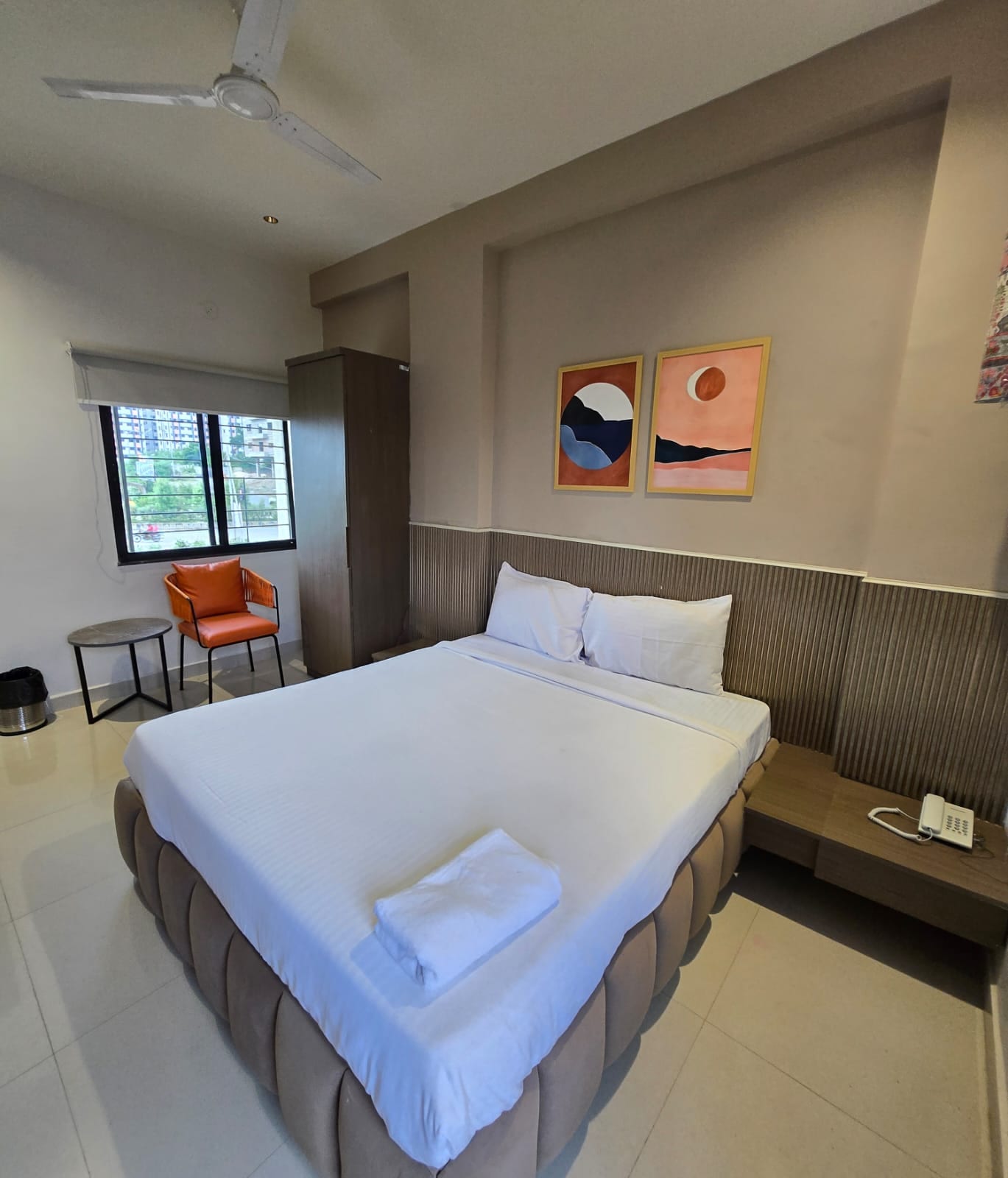 Western Hotel - Tap to explore photos