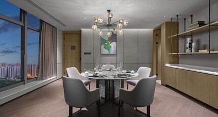 DoubleTree by Hilton Rugao Room Type - KING AMBASSADOR SUITE