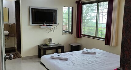 Green Leaf Mini Resort Room Type - Super Deluxe Room