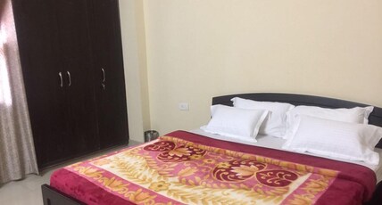 PEARL HOTEL & SPA Room Type - AC Deluxe Rooms