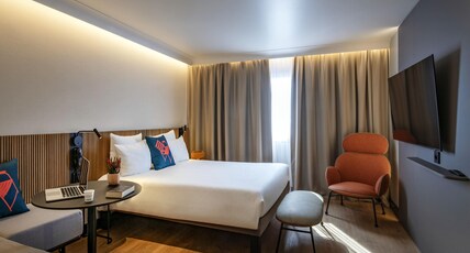 Novotel Nice Arenas Aeroport Room Type - Executive Room with a double bed