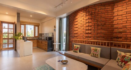 Saur Homestay Room Type - Premium Suite Apartment - Mogra & Kunj