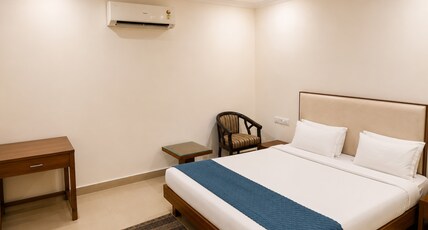HOTEL LOTUS INN Room Type - Deluxe Room