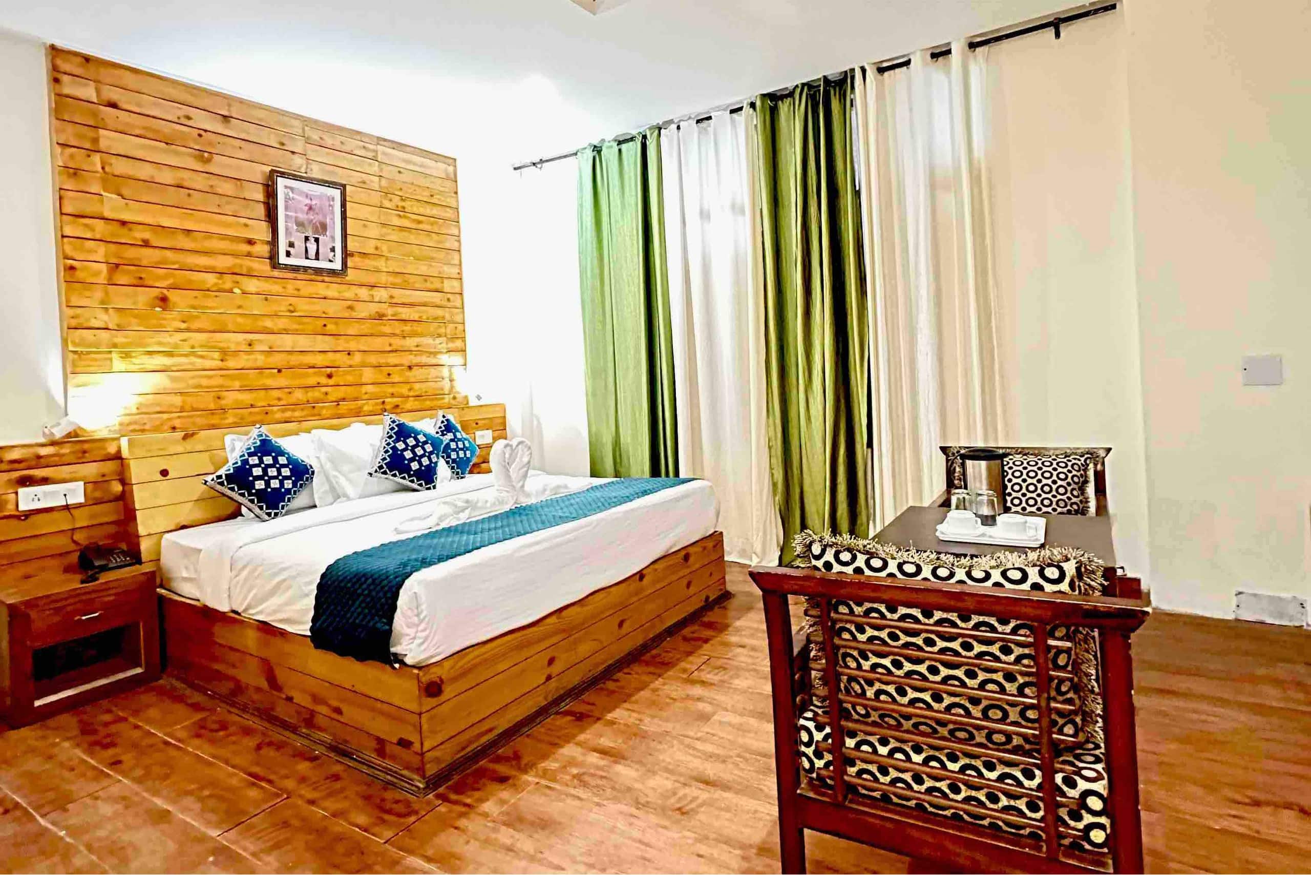 3 BedRoom Independent Private Apartment Balcony - Tap to explore photos