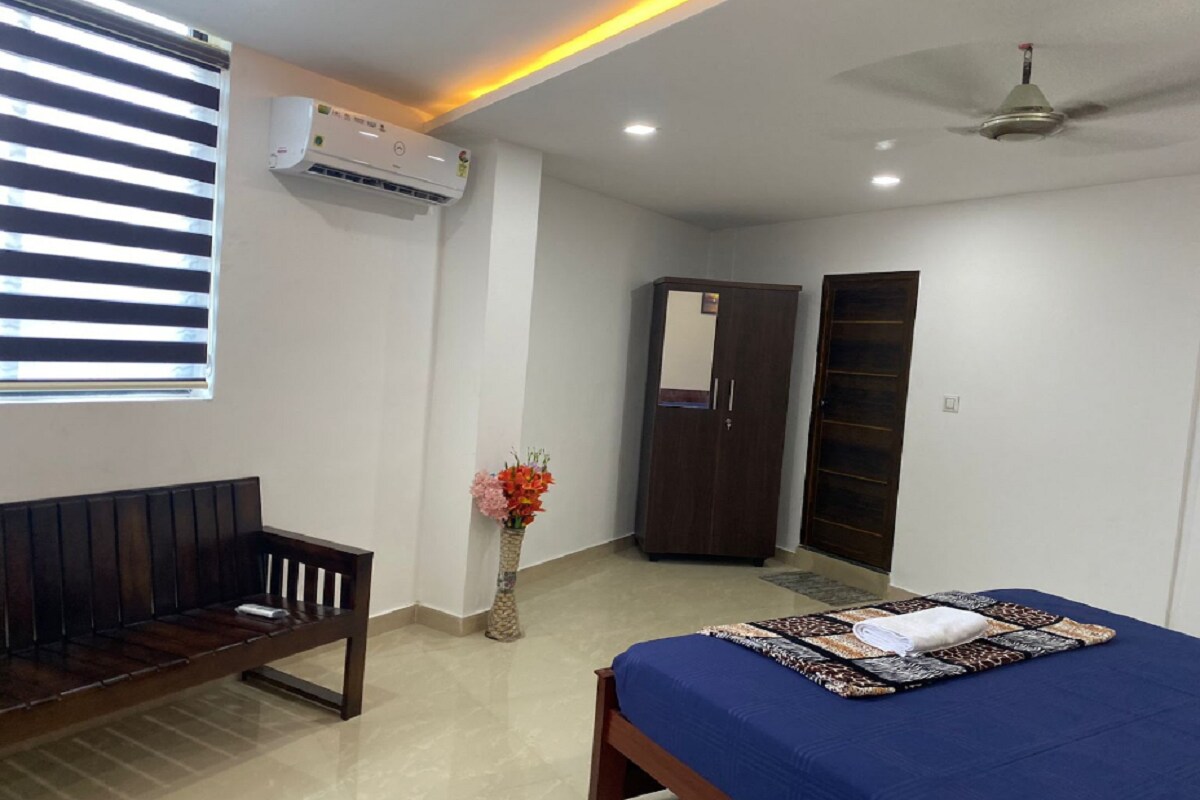 Moona Tower - Tap to explore photos