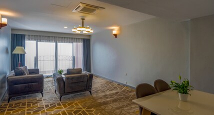 Manhattan Business Hotel Room Type - Manhattan Suite Room with Balcony - Ocean View Manhattan Business Hotel Room Type - Manhattan Suite Room with Balcony - Ocean View