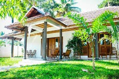 Chill Cast Cottage | Rooms & Caretaker