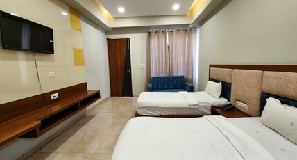 Magpie Inn Room Type - AC Royal Deluxe