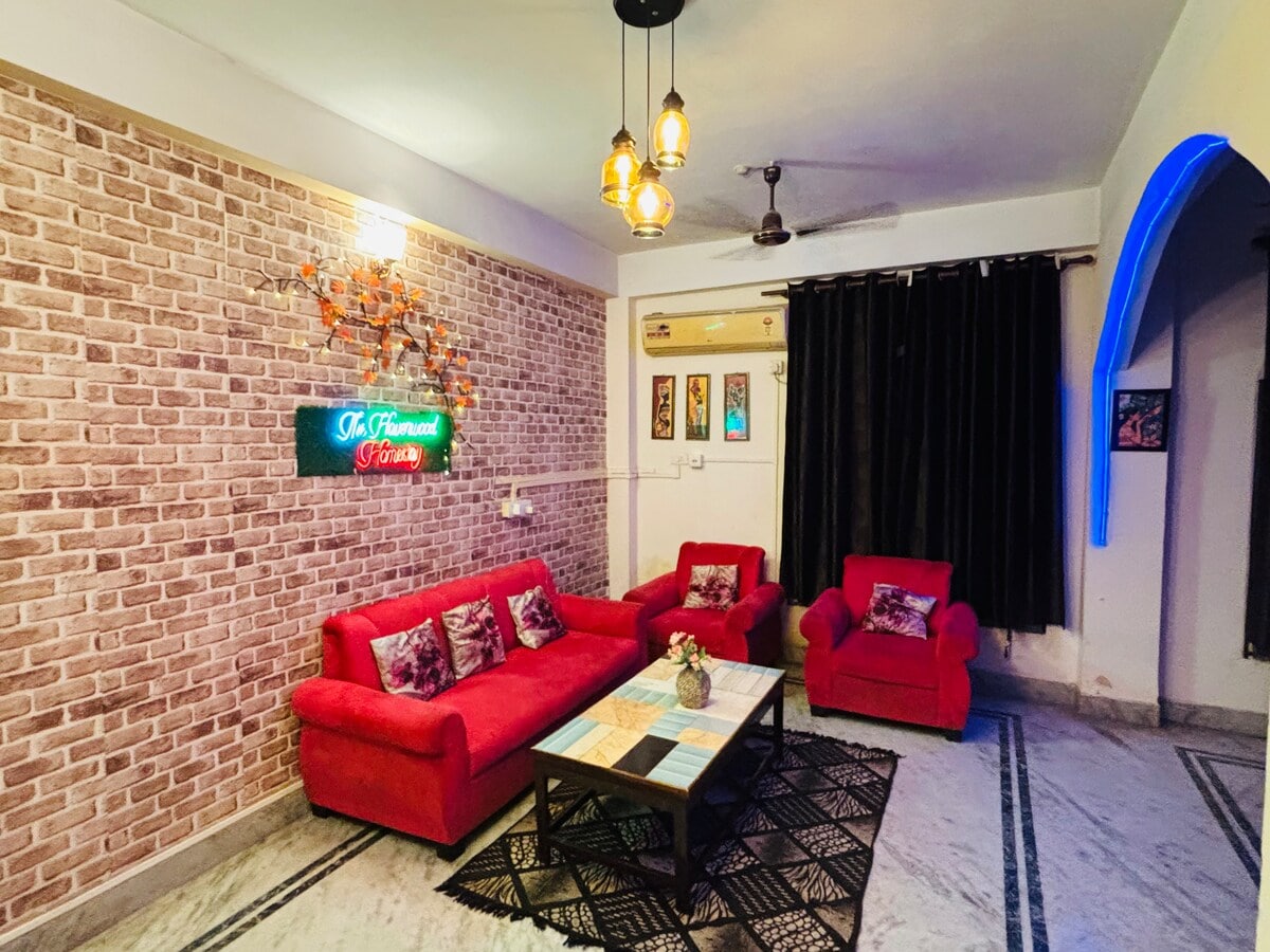 The Havenwood Homestay Private 4BHK - Tap to explore photos