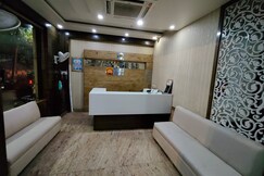 Hotel Seven Seas Near Fortis Shalimar Bagh