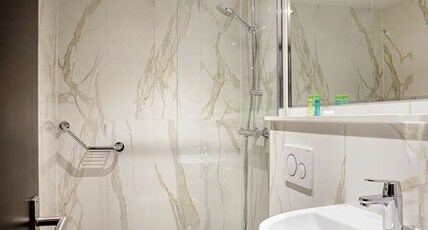 ibis Styles Amsterdam Amstel Room Type - Basement twin room with 2 single beds
