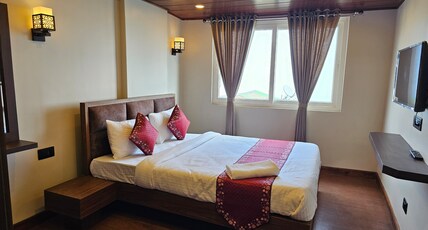 Hotel Tara Palace Room Type - Deluxe Valley View Room