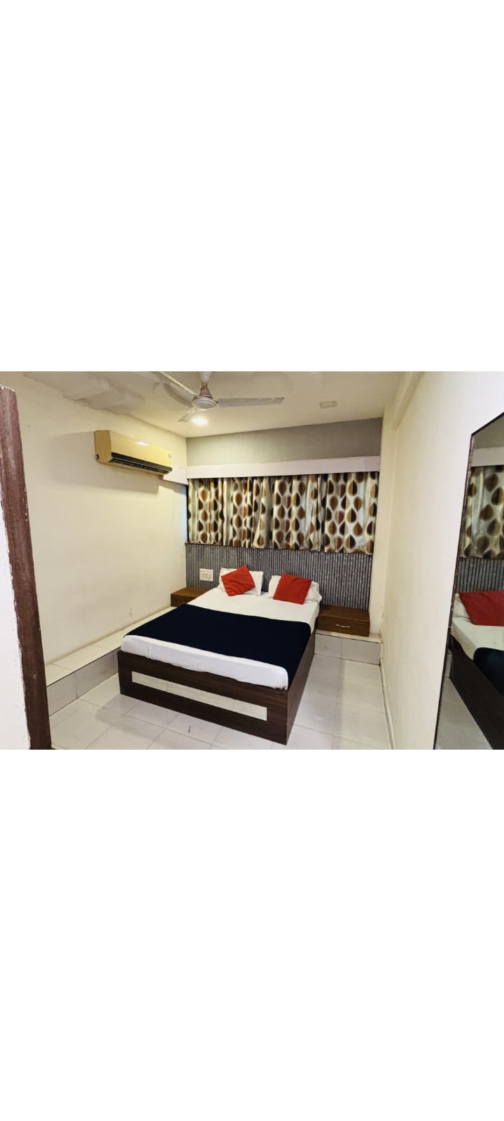 Hotel Aniket Inn - Tap to explore photos