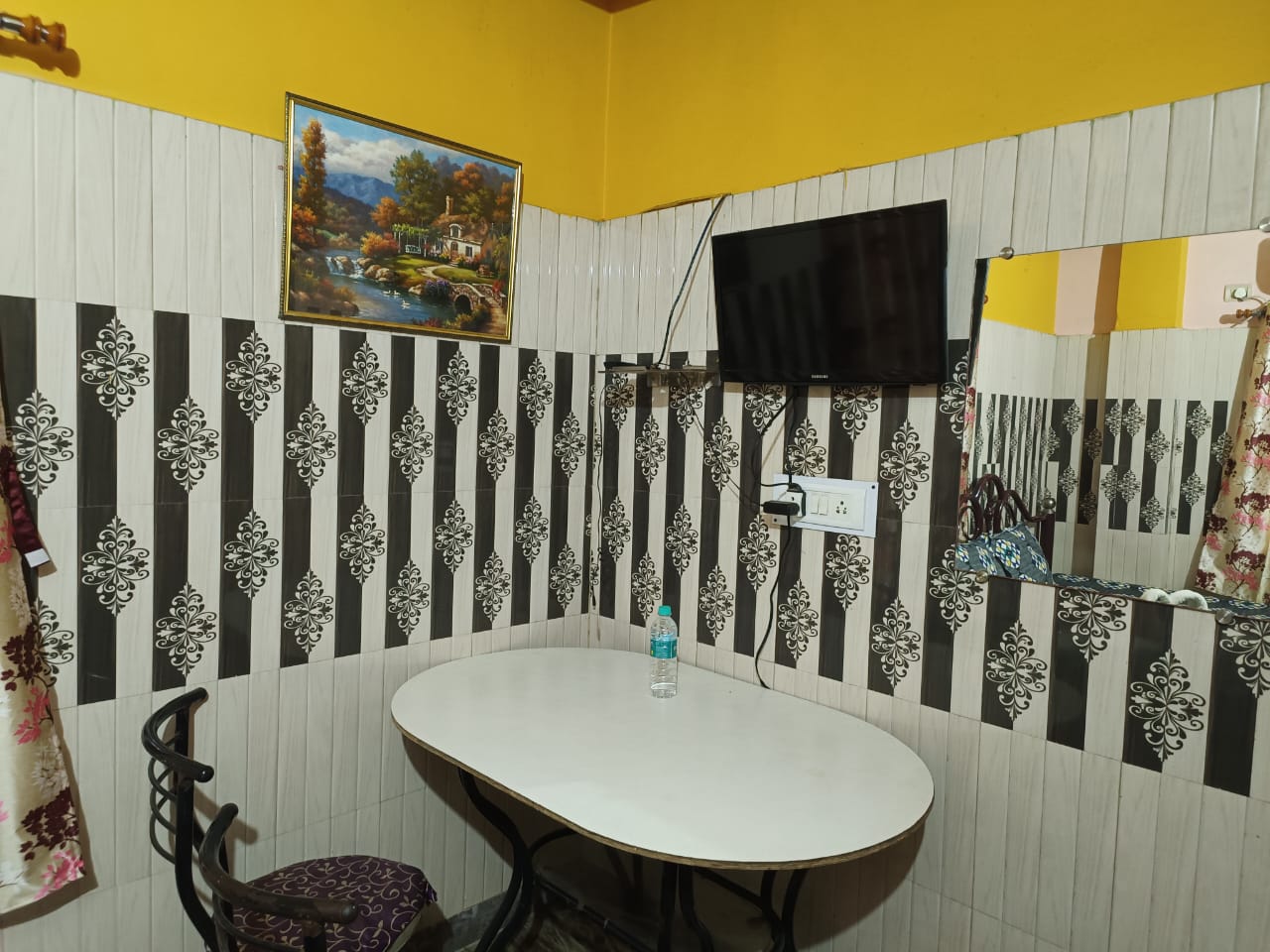 Swastideep Guest House in Mukundapur - Tap to explore photos