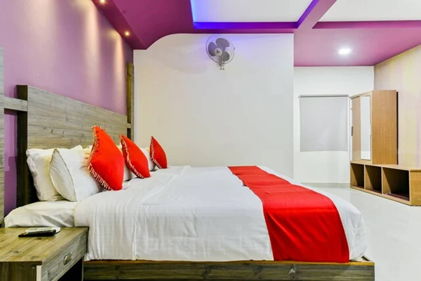 Hotel AJ Park - Tap to explore photos