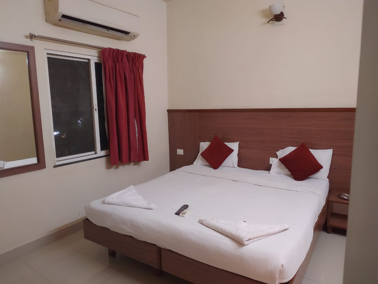 HOTEL SURYAVILLA - Tap to explore photos