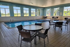 Holiday Inn Express Hotel & Suites Cadillac