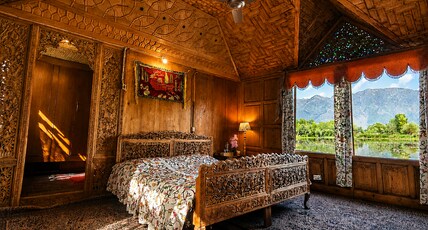 Kings Houseboats Room Type - Deluxe Room With  Lakeview