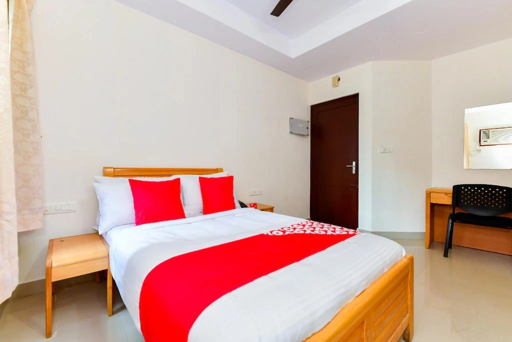 TRI-STAR RESIDENCY - Tap to explore photos