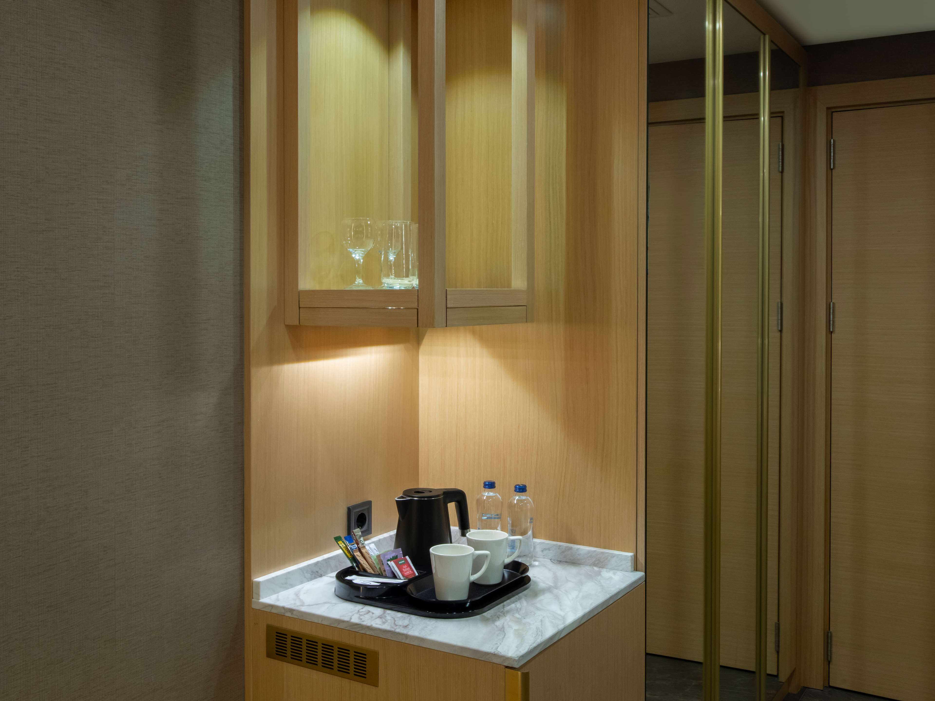 DoubleTree by Hilton Manisa - Tap to explore photos
