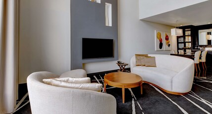 Radisson Blu Hotel, Lagos Ikeja Room Type - Suite - Two Bedrooms - Lounge Access