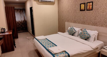 Boshan Hotels Room Type - Deluxe AC Room
