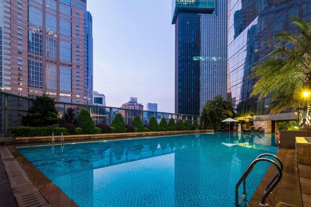 DoubleTree by Hilton Hotel Guangzhou - Tap to explore photos
