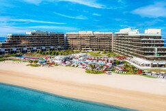 Th8 Palm Dubai Beach Resort Vignette Collection