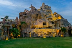 Garh Girvar (A Unit of T.J.S hotels)