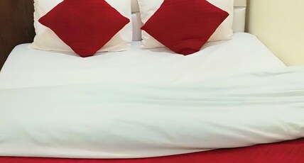 HOTEL HEERA INTERNATIONAL Room Type - Queen AC Room