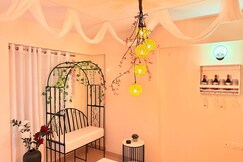 Jacuzzi with Skyview By Cayetana   Railway Station