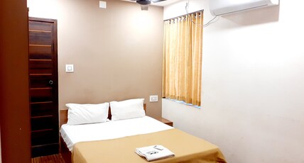 Madery deluxe Room Type - Deluxe Ac Room