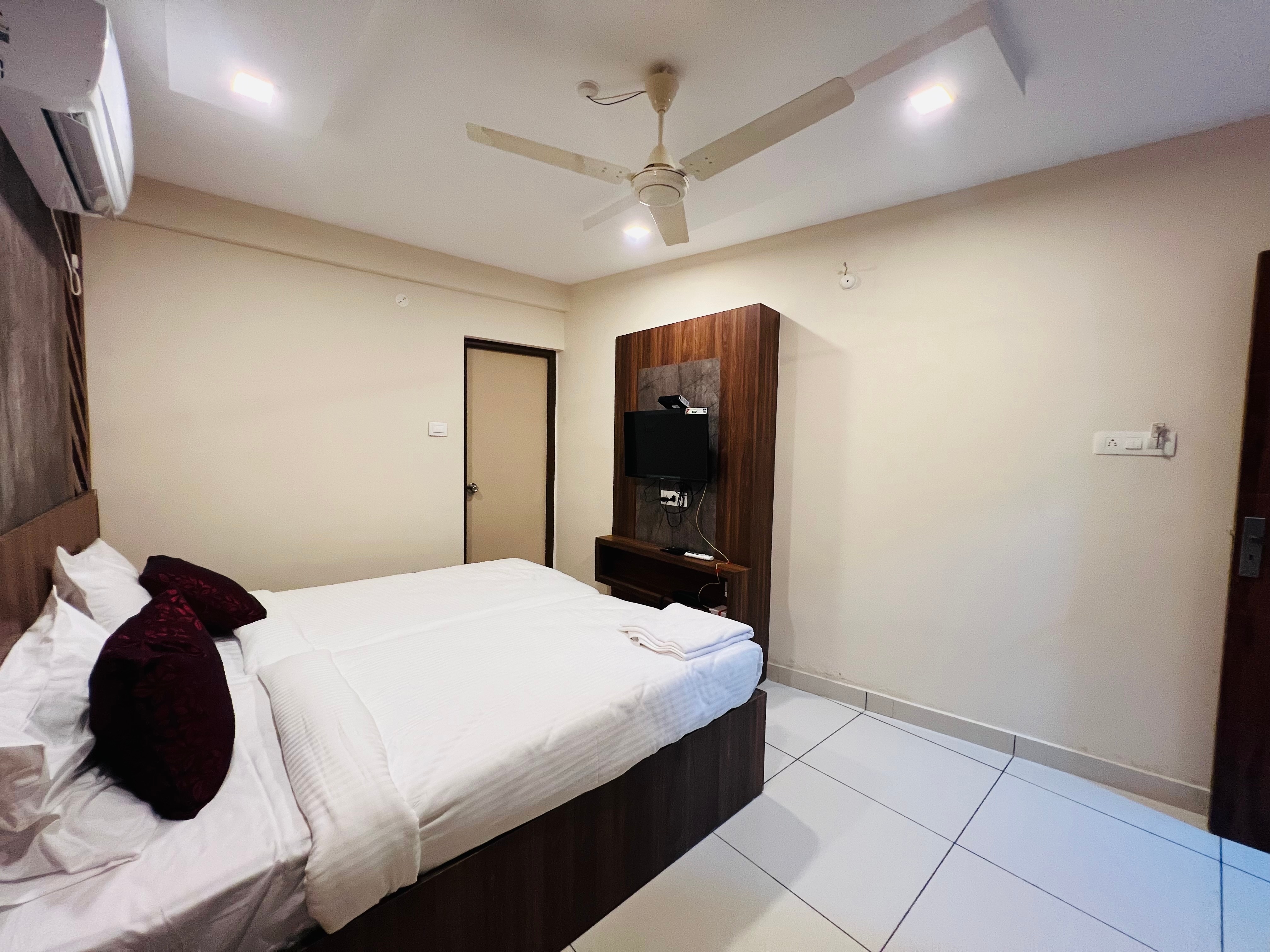 GYPSY HOTEL CUSAT - Tap to explore photos