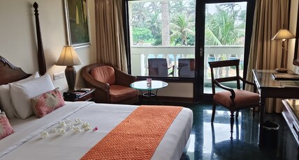The Hans Coco Palms Room Type - Deluxe Balcony Room with Partial Ocean view