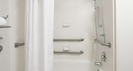Homewood Suites by Hilton Raleigh - Crabtree Valley Room Type - 1KG MOB HEA ACC TUB STE NS