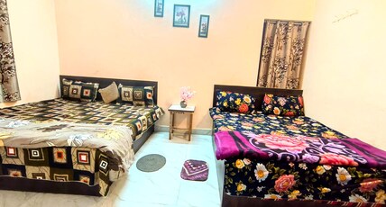 Shivashray Homestay Room Type - Standard Family Room with Shared Bathroom 