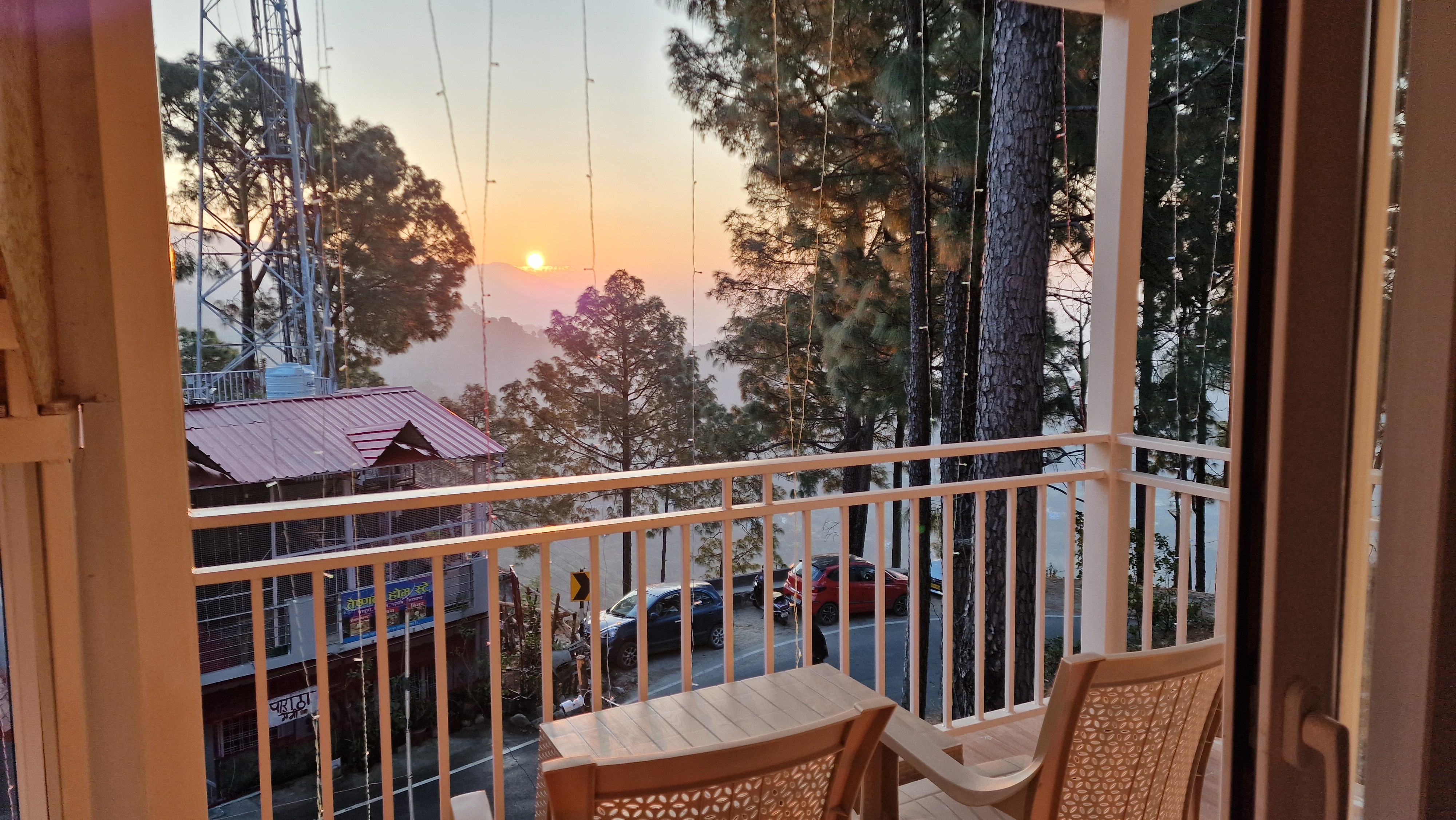 Lansdowne 12 Gaur Home Stay - Tap to explore photos