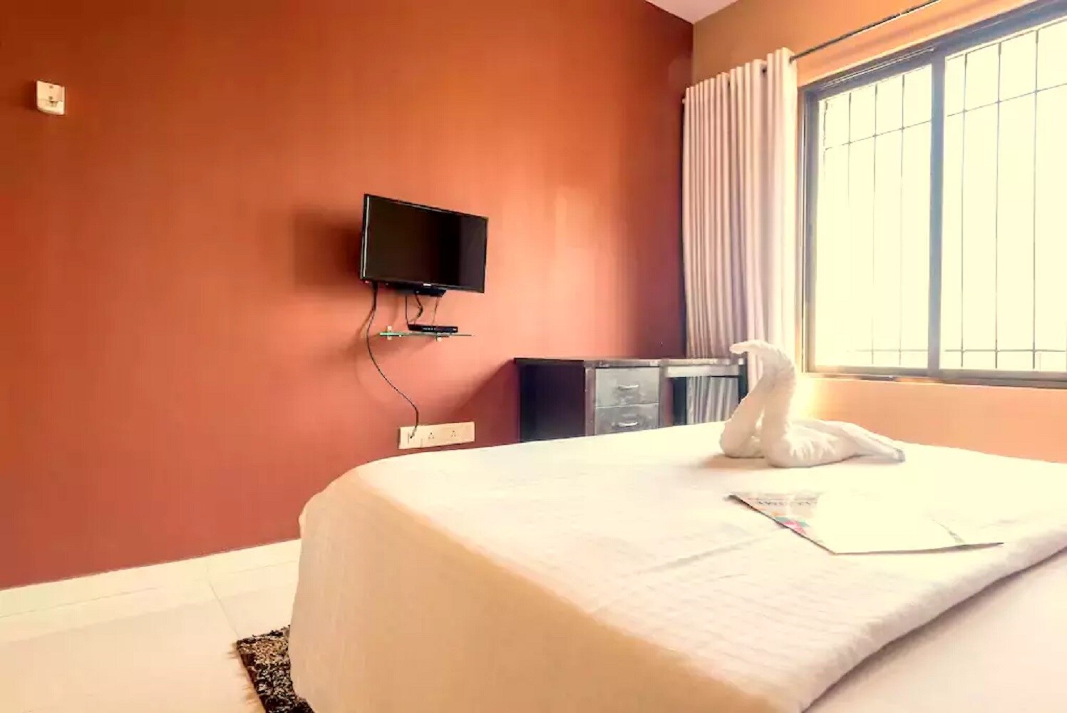 Gagal Homes Luxury Apartment | Rooms & Caretaker - Tap to explore photos