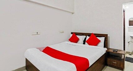 Hotel Aveka Room Type - Premium room