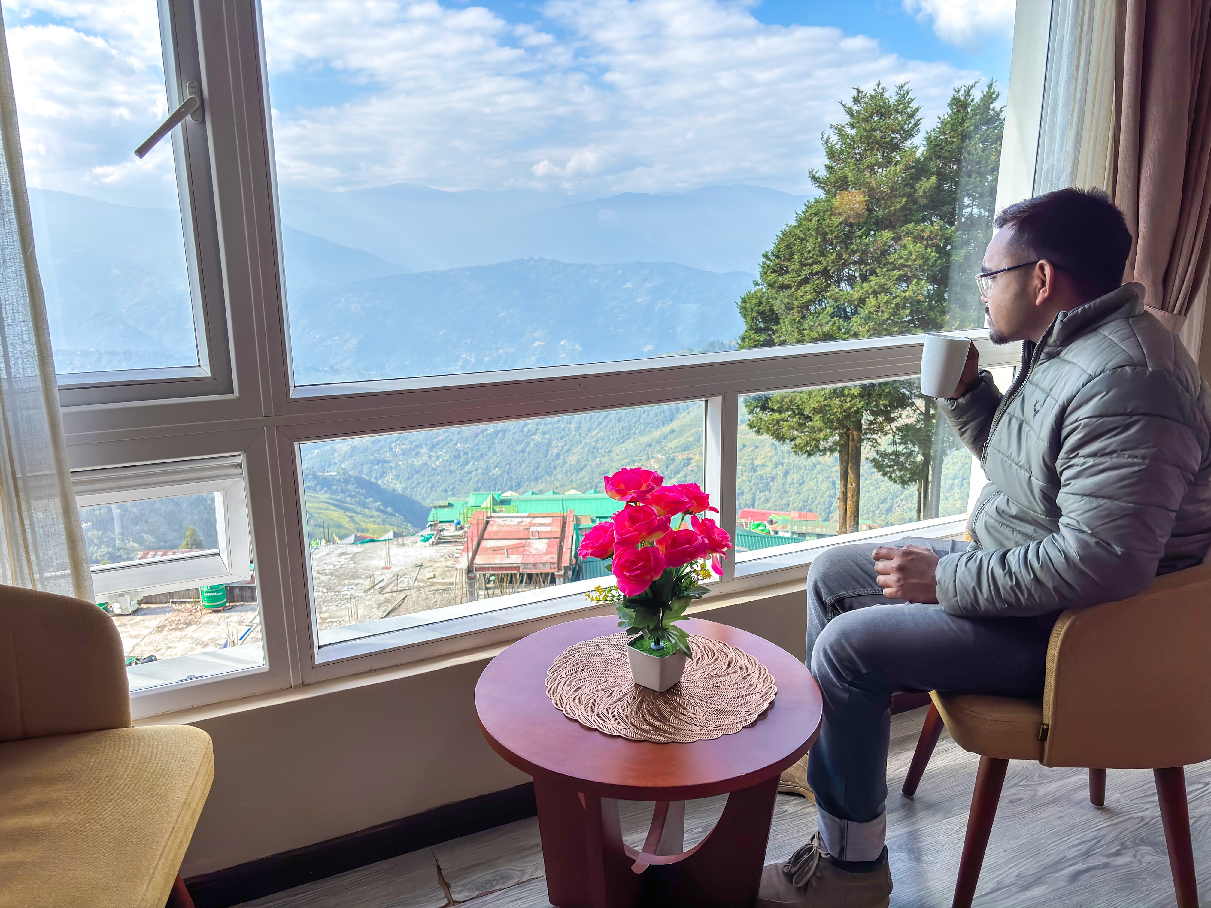 Rare Himalayas Mapham- 10 mins from MALL ROAD - Tap to explore photos