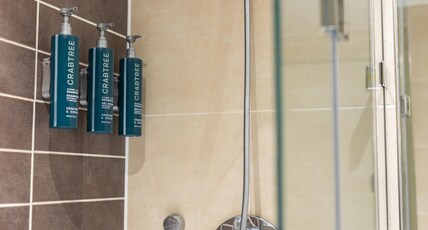 DoubleTree by Hilton Hotel and Spa Chester Room Type - KING SUPERIOR GUEST ROOM