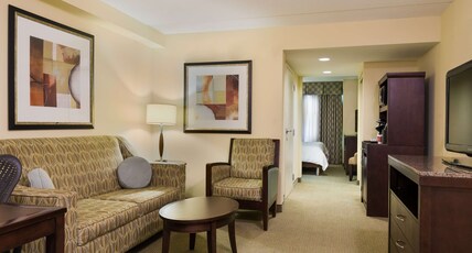 Hilton Garden Inn Waldorf Room Type - 1 KING BED 1BDRM SUITE