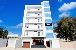 Super Townhouse Balua Road Pahadiya