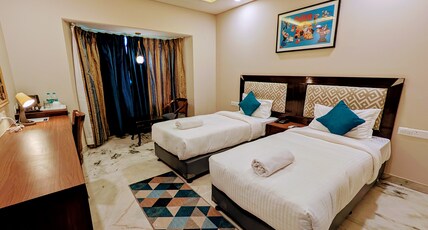 Flxho Tribe - Bespoke Hotel - Arjun Marg | 10 mins from DLF Phase 1 Room Type - Studio | Twin Bed