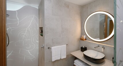 Crowne Plaza HOBART Room Type - Standard Room